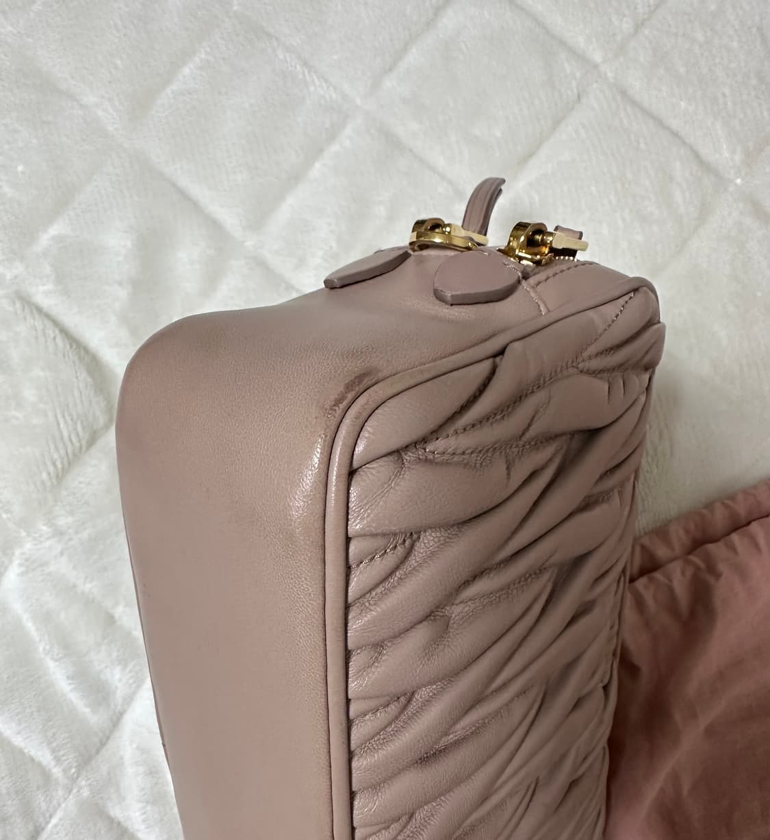 미우미우 마테라쎄 카메라백 상품이미지4