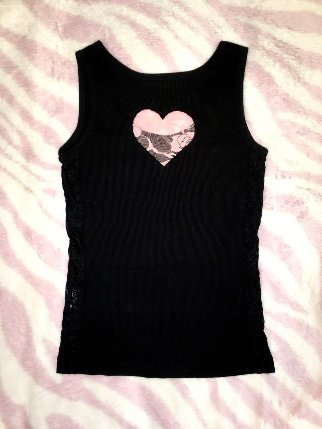 오네갸루 헤이세이 퍼플 글리터 큐빅 레터링 망사 하트 나시 탑 상품이미지5