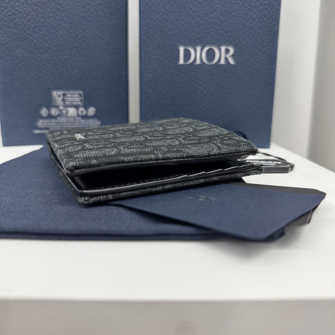 디올 오블리크 컴팩트 월릿 반지갑

새상품급

 상품이미지5