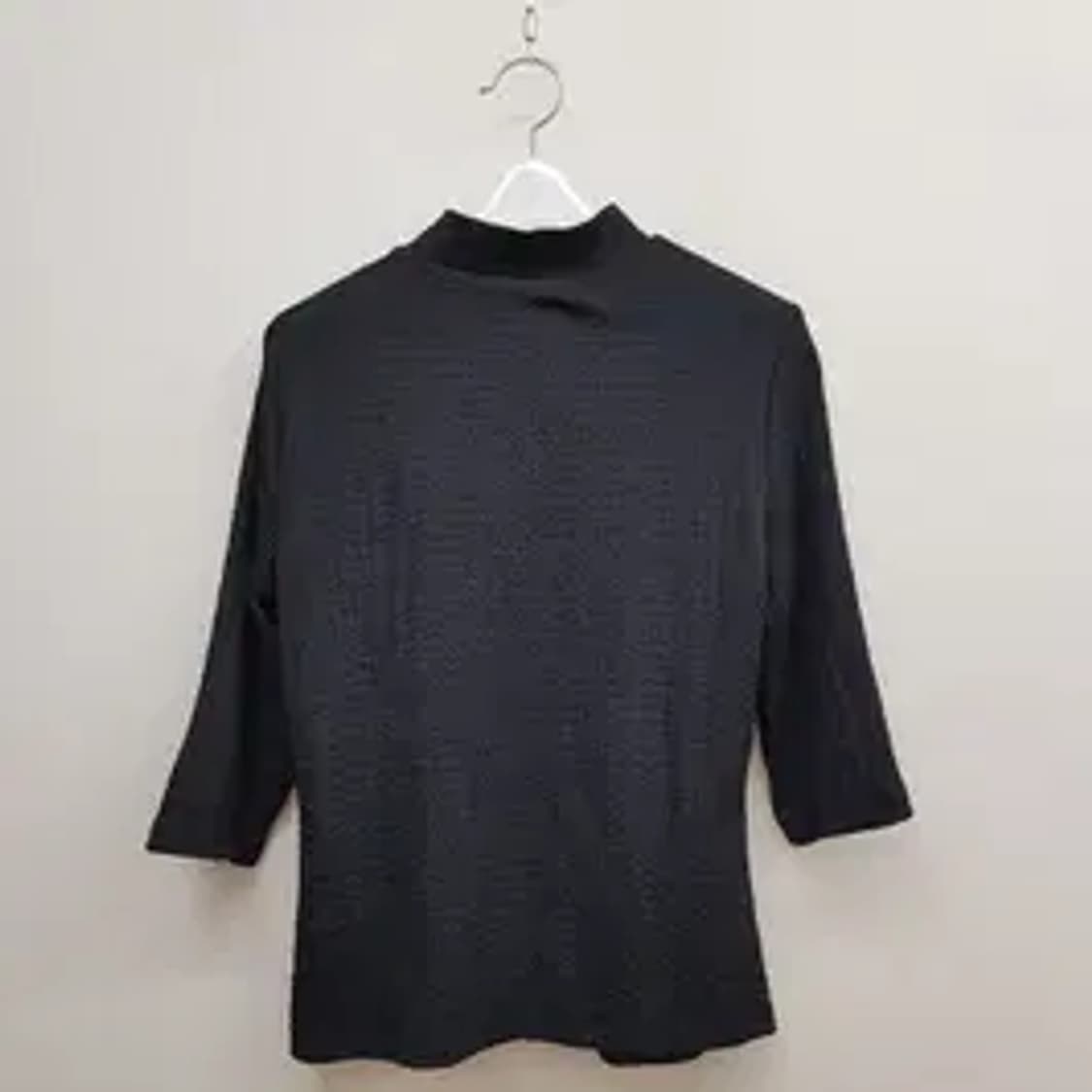 모조에스핀 2023 텍스처드 버튼 디테일 7부 슬리브 탑 M사이즈 상품이미지4