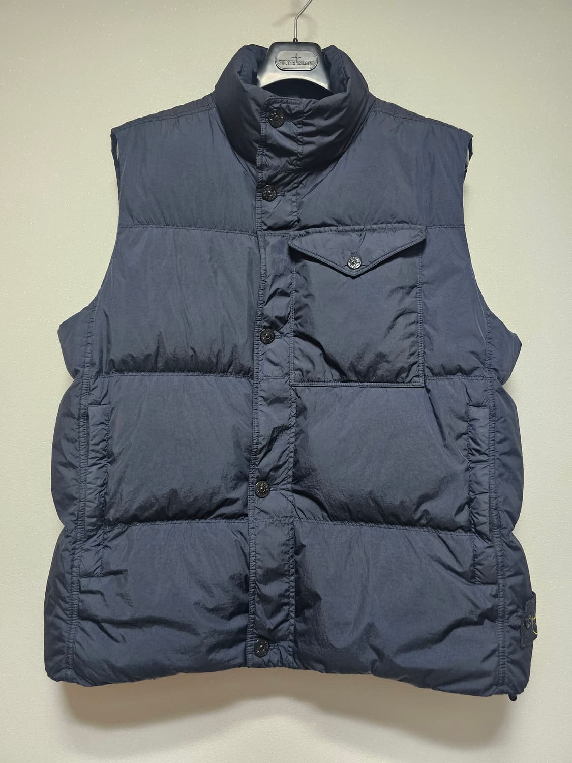 스톤아일랜드 크링클랩스 패딩 조끼 상품이미지1