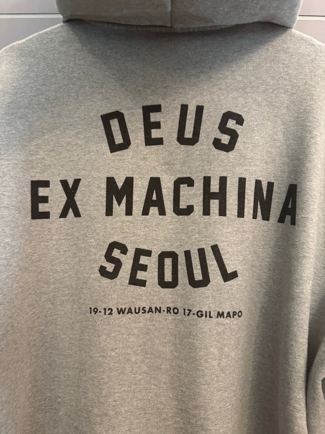 데우스 엑스 마키나 서울 후드집업 그레이 상품이미지4