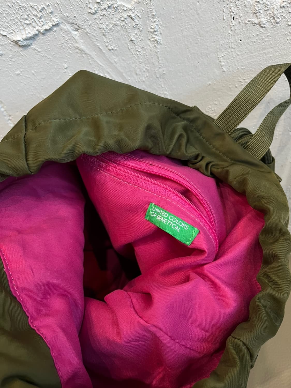 베네통 카키 스트링 백팩 가방 상품이미지5