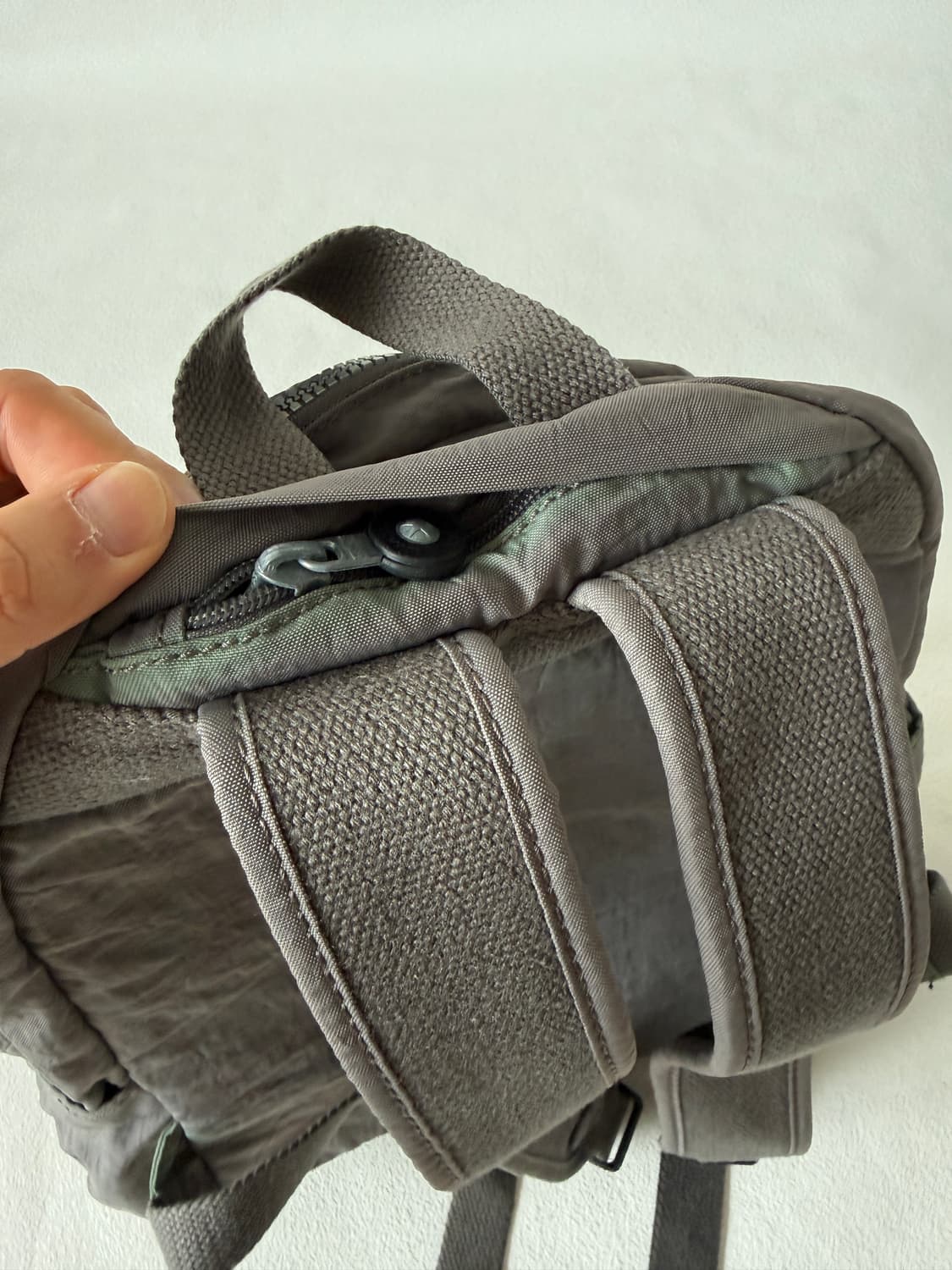 키플링(Kipling) 백팩(뒷면 부분 변색 있음) 상품이미지8