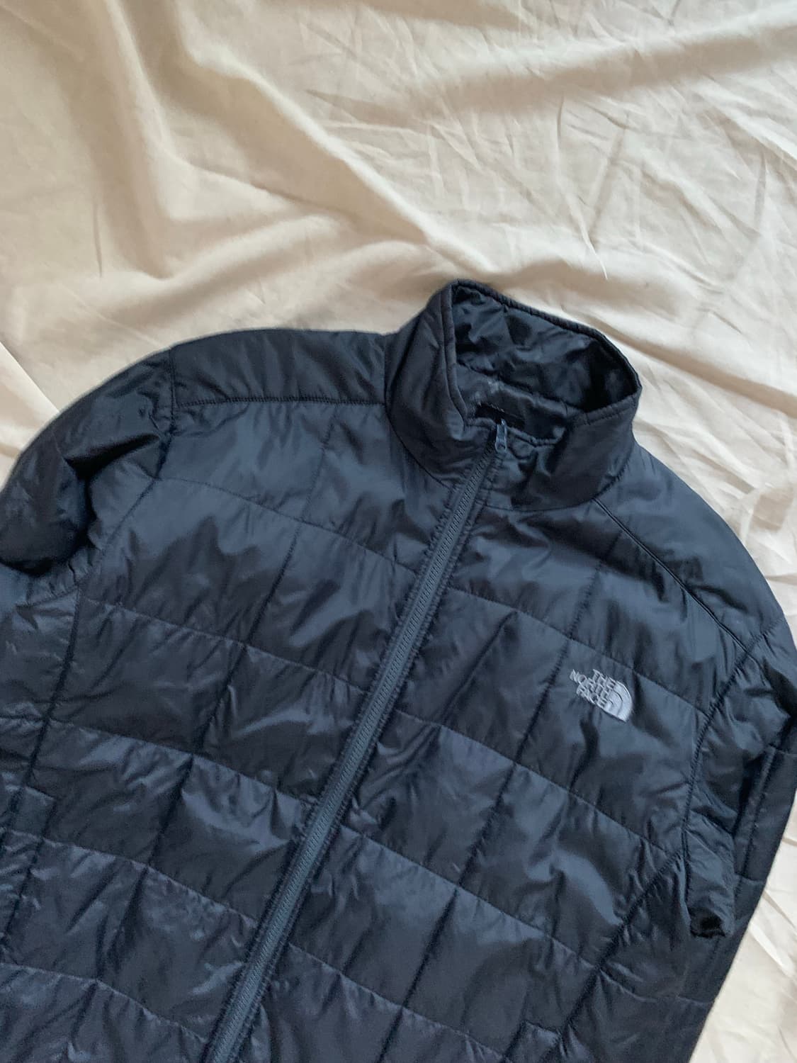 노스페이스 로고 블랙 경량 패딩 상품이미지6