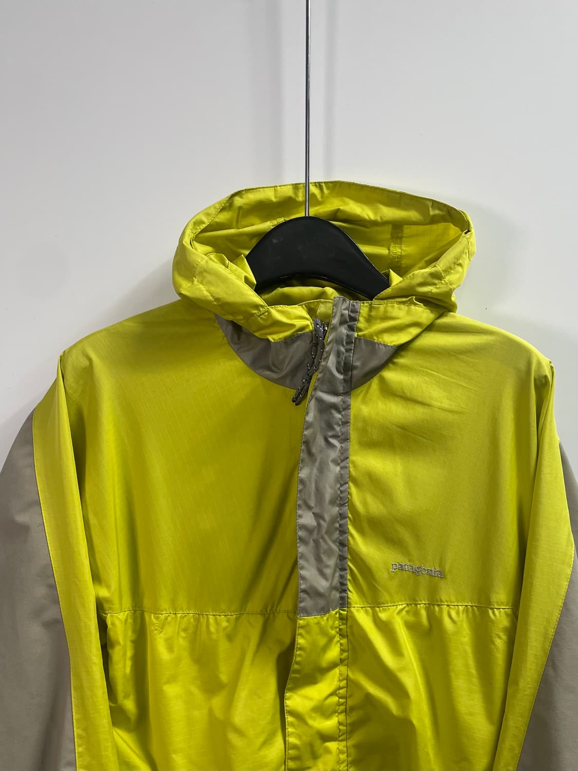 파타고니아 우먼스 경량 바람막이 (on.42)   상품이미지3