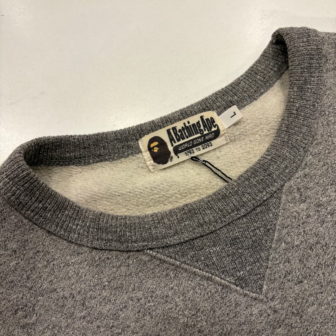 [L] 베이프 BAPE 로고 맨투맨 그레이 B544 상품이미지4