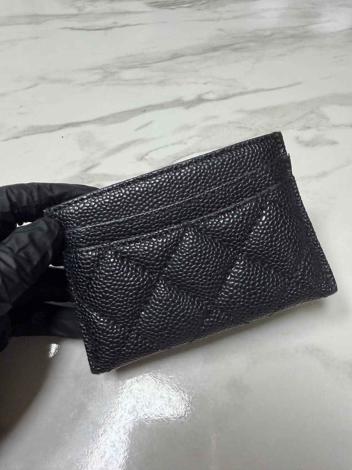 샤넬 클래식 캐비어 카드홀더 금장 팝니다 상품이미지4