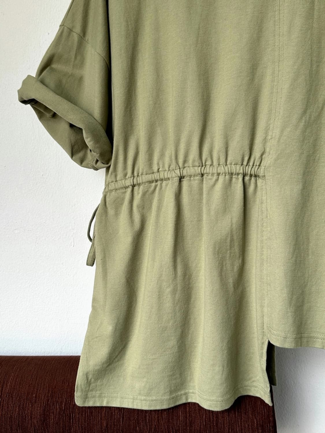 String point asymmetry panel crew neck t 상품이미지7
