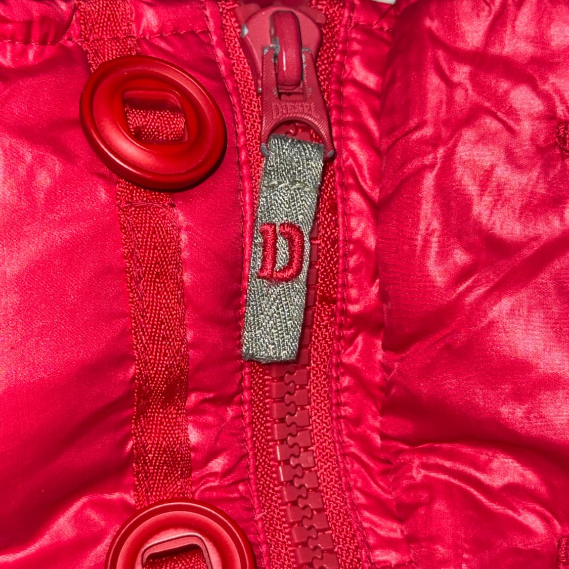 디젤 DIESEL 패딩 레드 상품이미지3