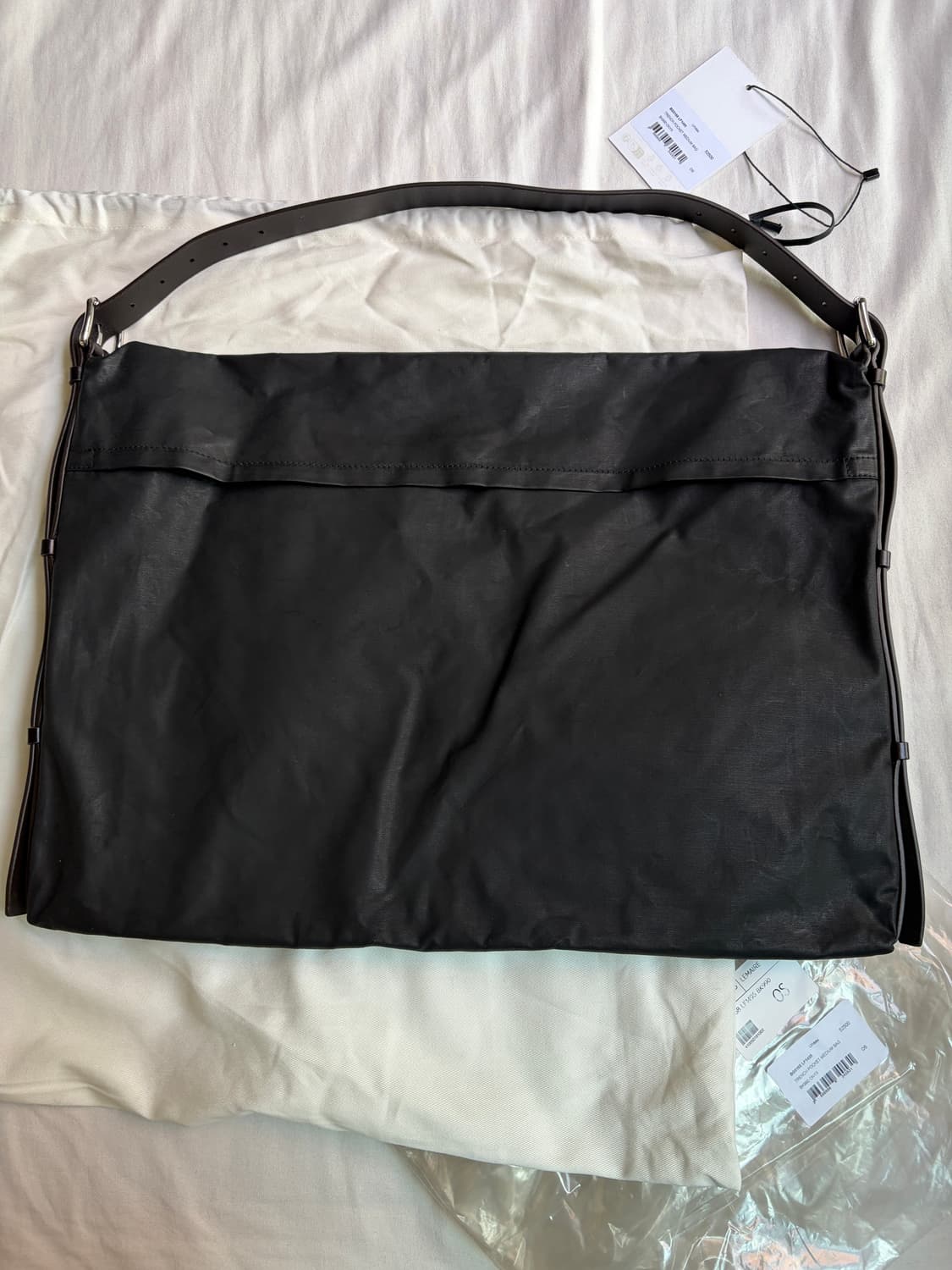 르메르 트렌치 포켓 미디엄 크로스백 오닉스 TRENCH POCKET ME 상품이미지3