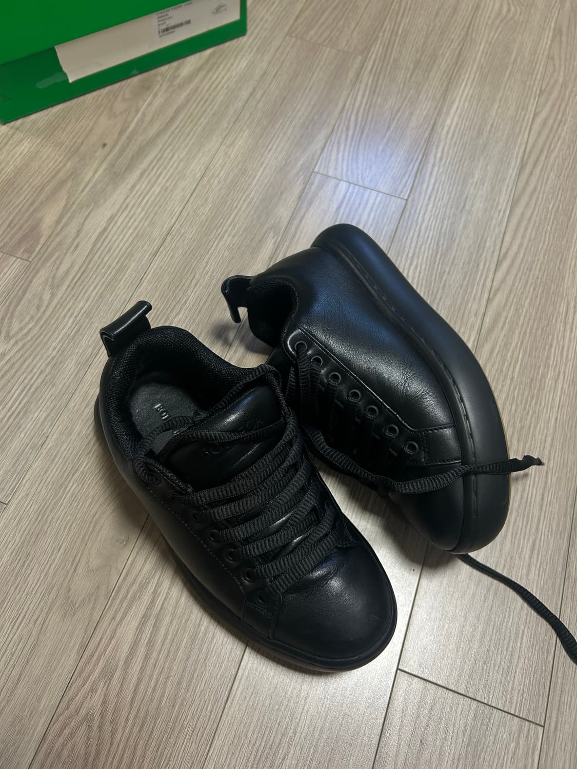 [보테가베네타] 필로우 스니커즈 240 상품이미지3