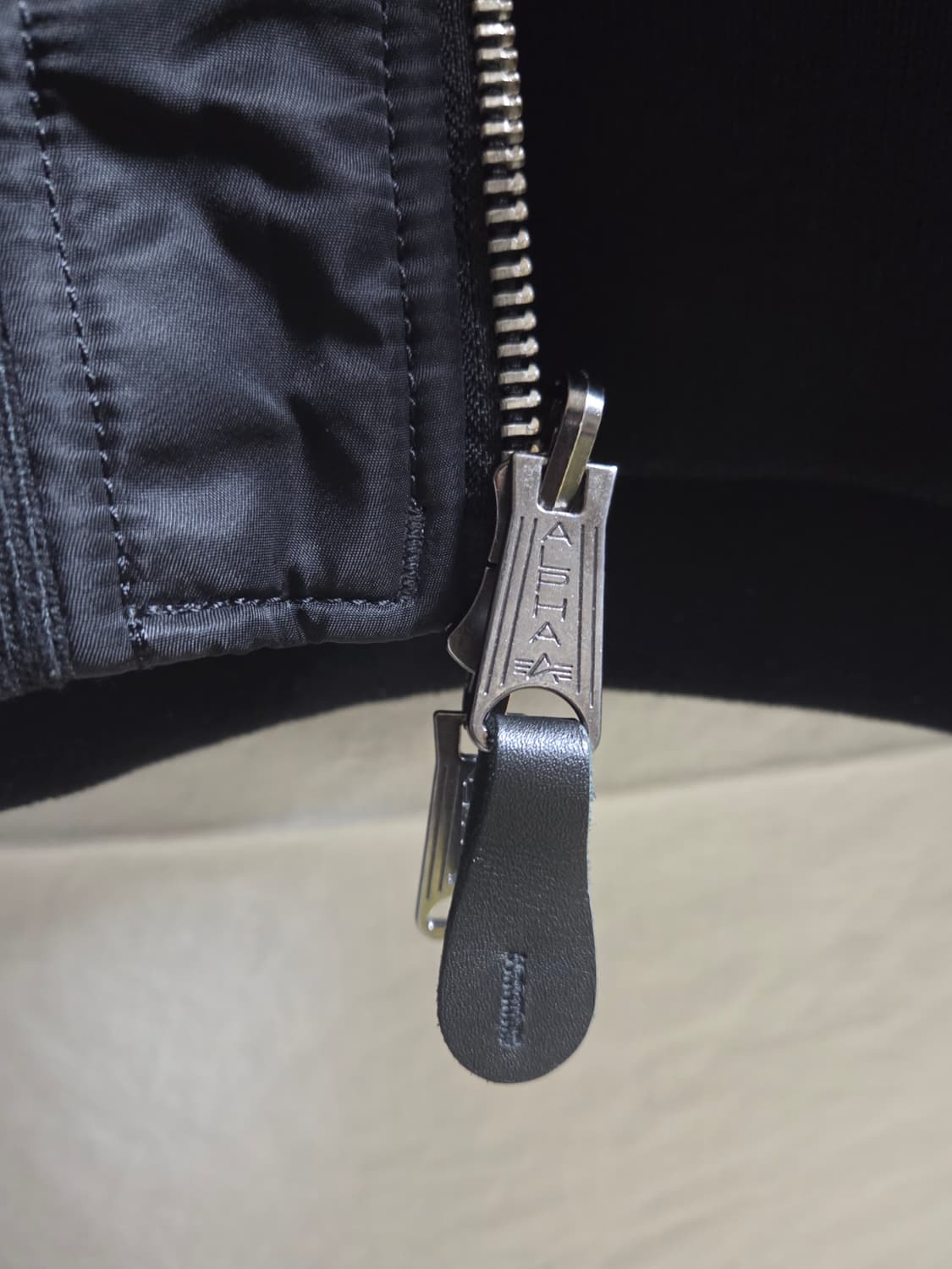 알파인더스트리 MA-1 루즈핏 사이드짚 블랙 L 상품이미지7