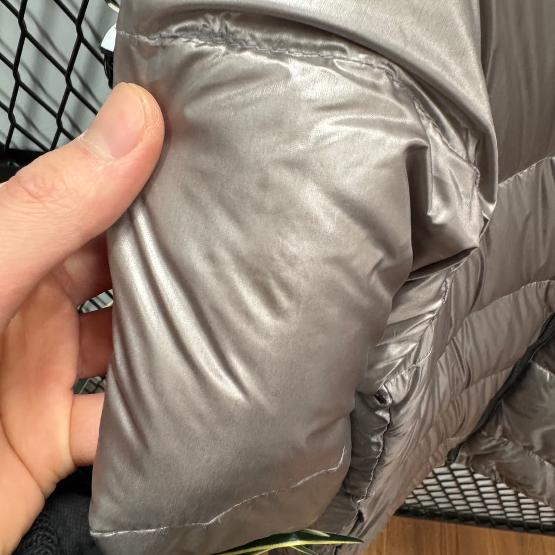 00s 챔피온 메탈릭 다운 패딩 자켓 전면 레이싱 패치 포인트 실버 상품이미지8