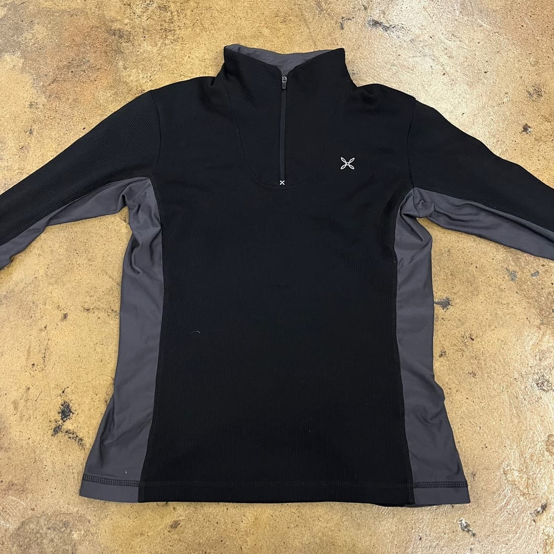 [정품/M] 몬츄라 블랙 기모 긴팔 집업 티셔츠 b14 상품이미지3