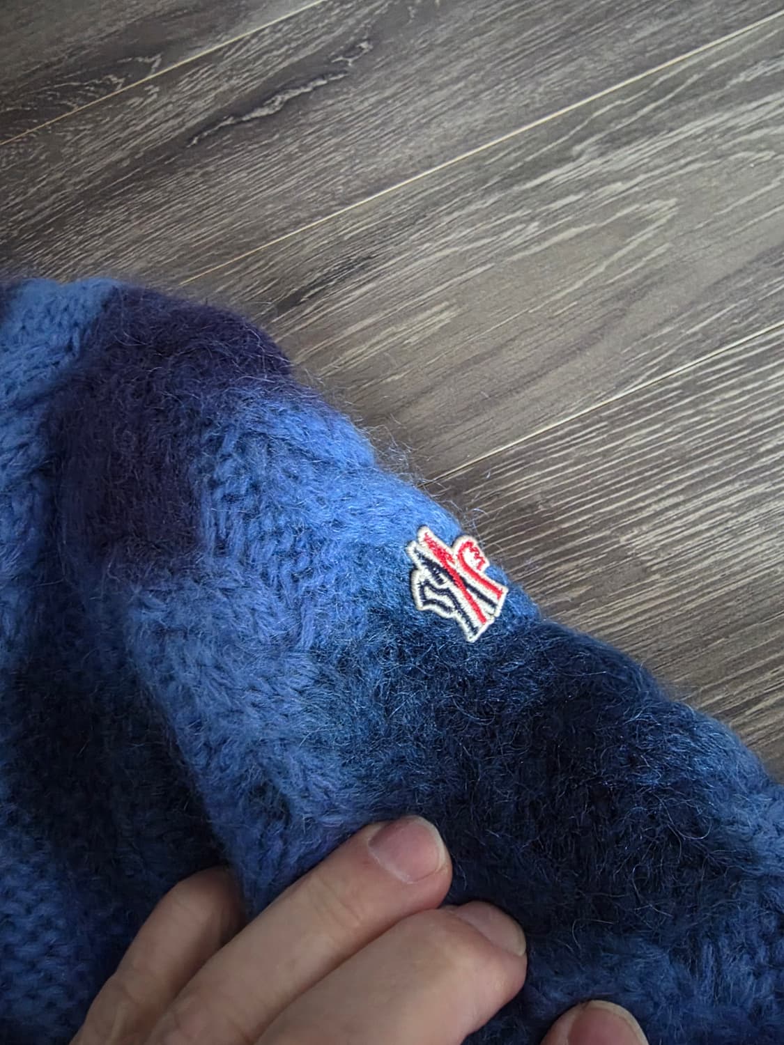 몽클레어 니트A급 상품이미지2