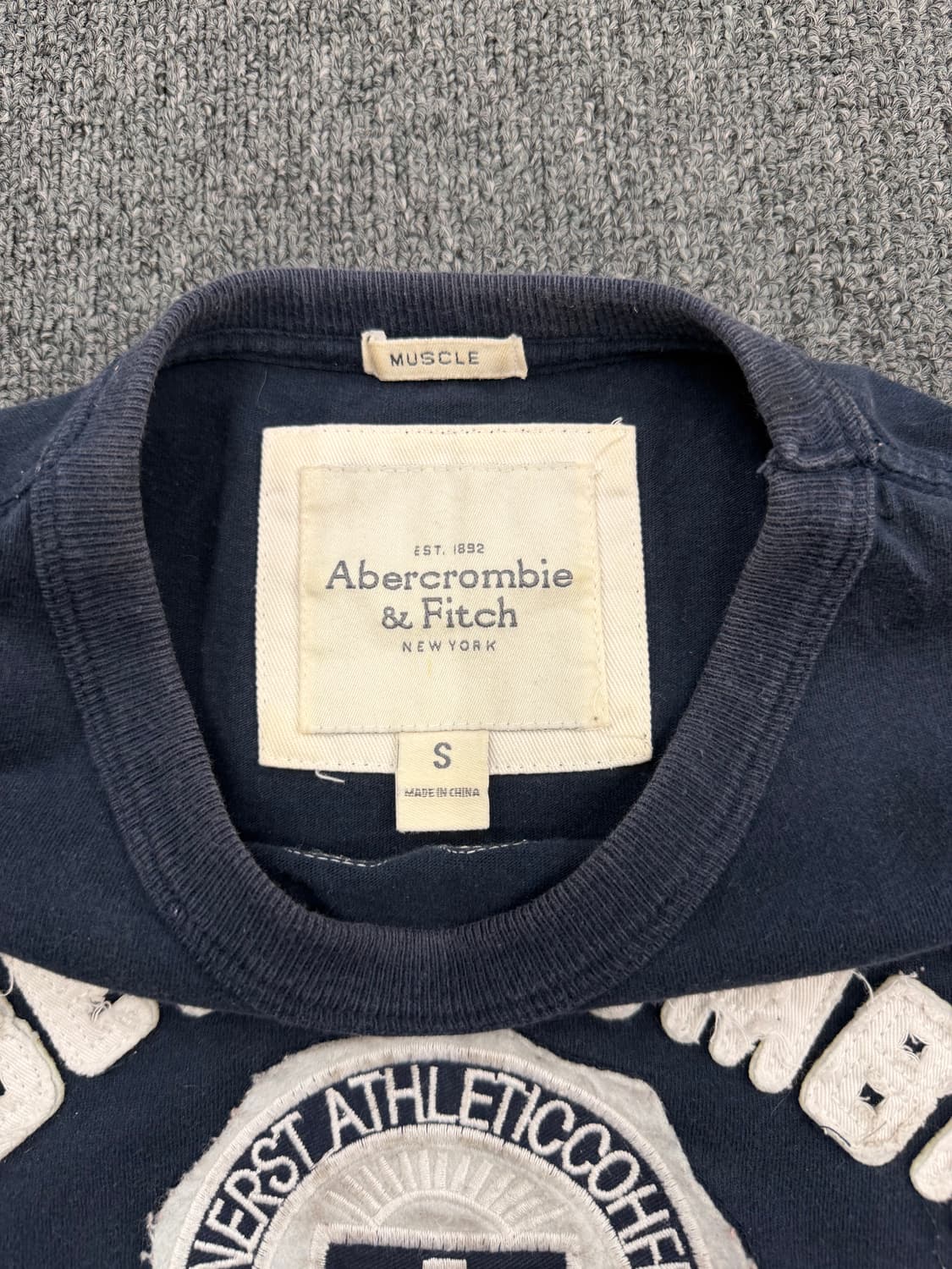 S) 아베크롬비 빈티지 패치 포인트 반팔 티셔츠 상품이미지2