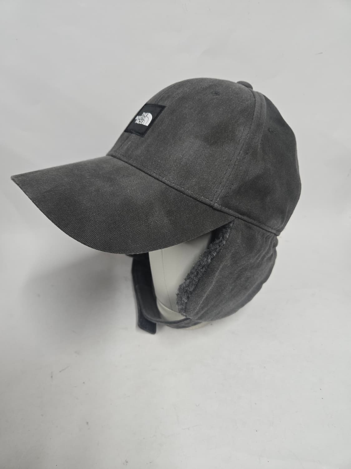 노스페이스 귀달이 겨울 모자 차콜 상품이미지2