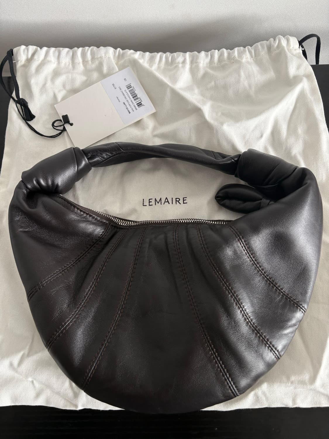 르메르 미니 포춘 크루아상 백 다크 초콜릿 상품이미지2