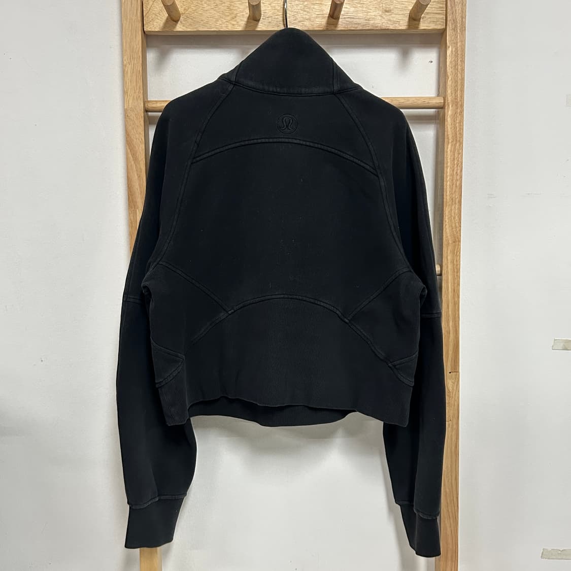 룰루레몬 스쿠바 오버사이즈드 퍼넬넥 하프집업 블랙 상품이미지4