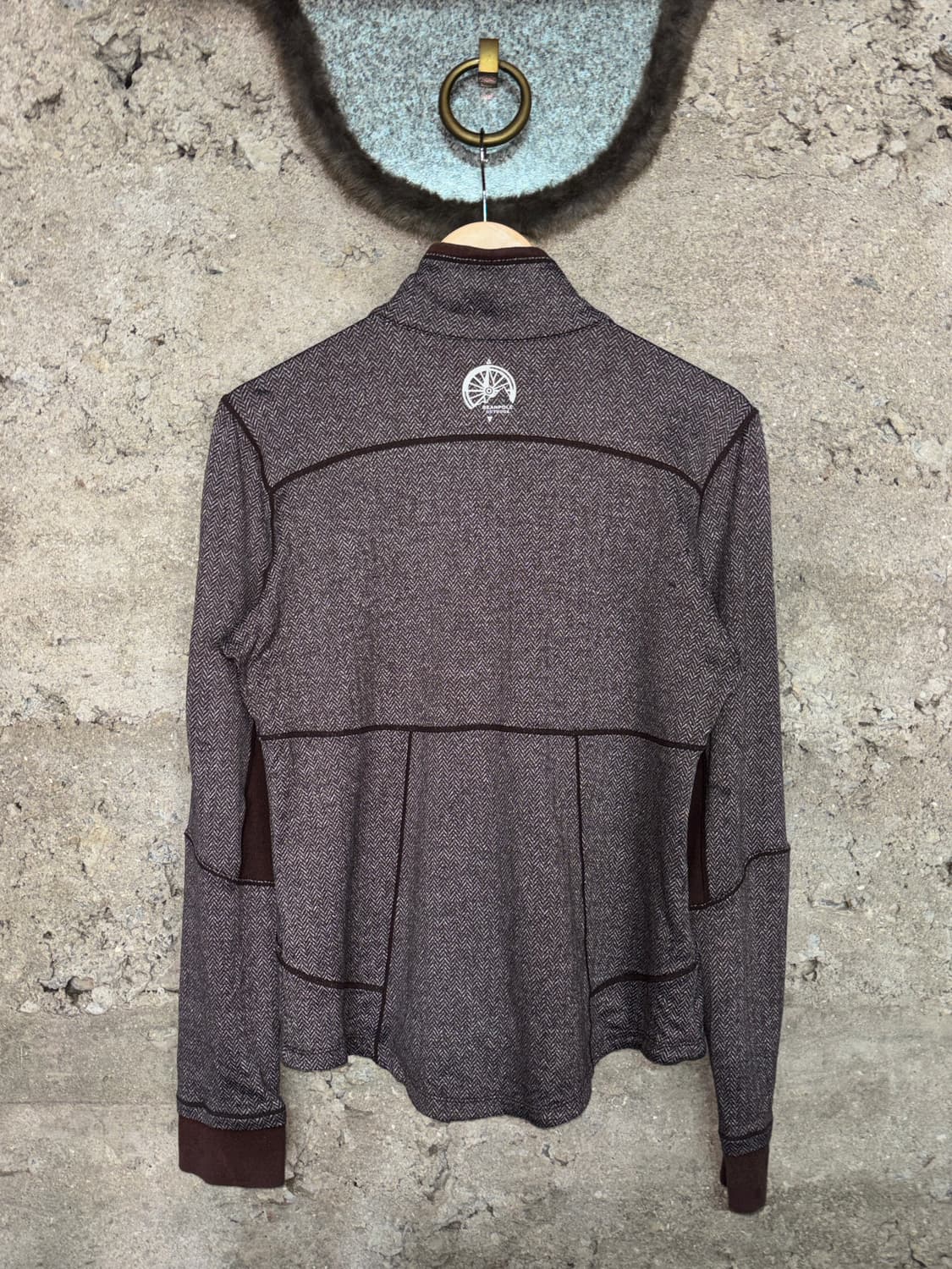 빈폴 헤링본 브라운 집업 티셔츠 상품이미지3