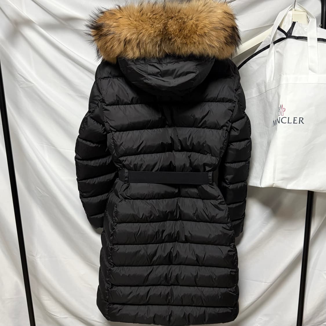 [S+급/2] 몽클레어 클로에 여성패딩 블랙 라쿤퍼 풀구성 끌로에 상품이미지4