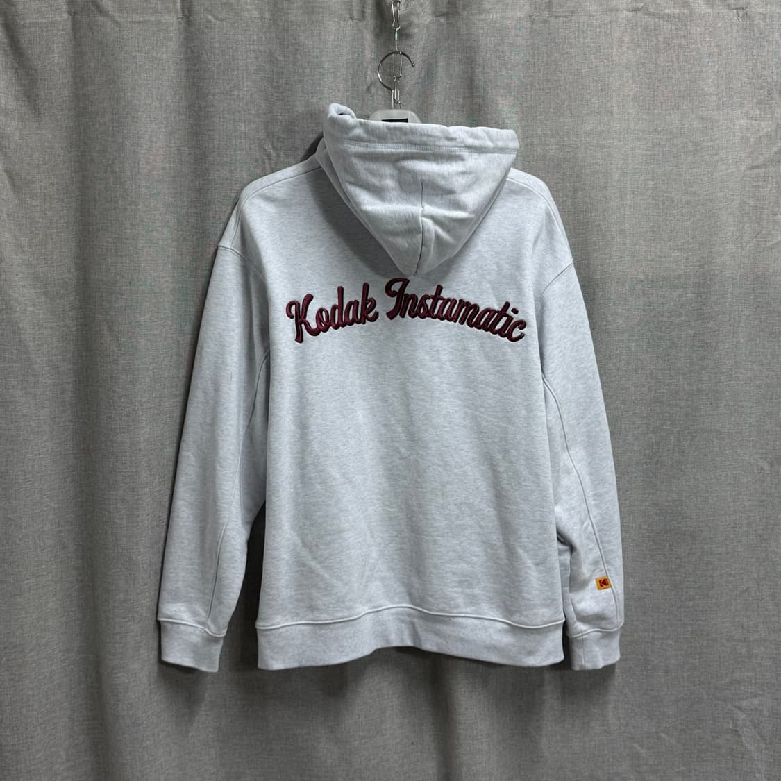 [L] 코닥 KODAK 인스타매틱 자수 로고 긴팔 후드티 상품이미지5
