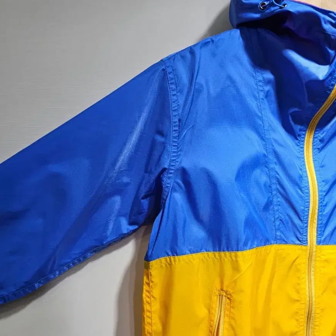 노스페이스 바람막이 블루/옐로우 XS 상품이미지9
