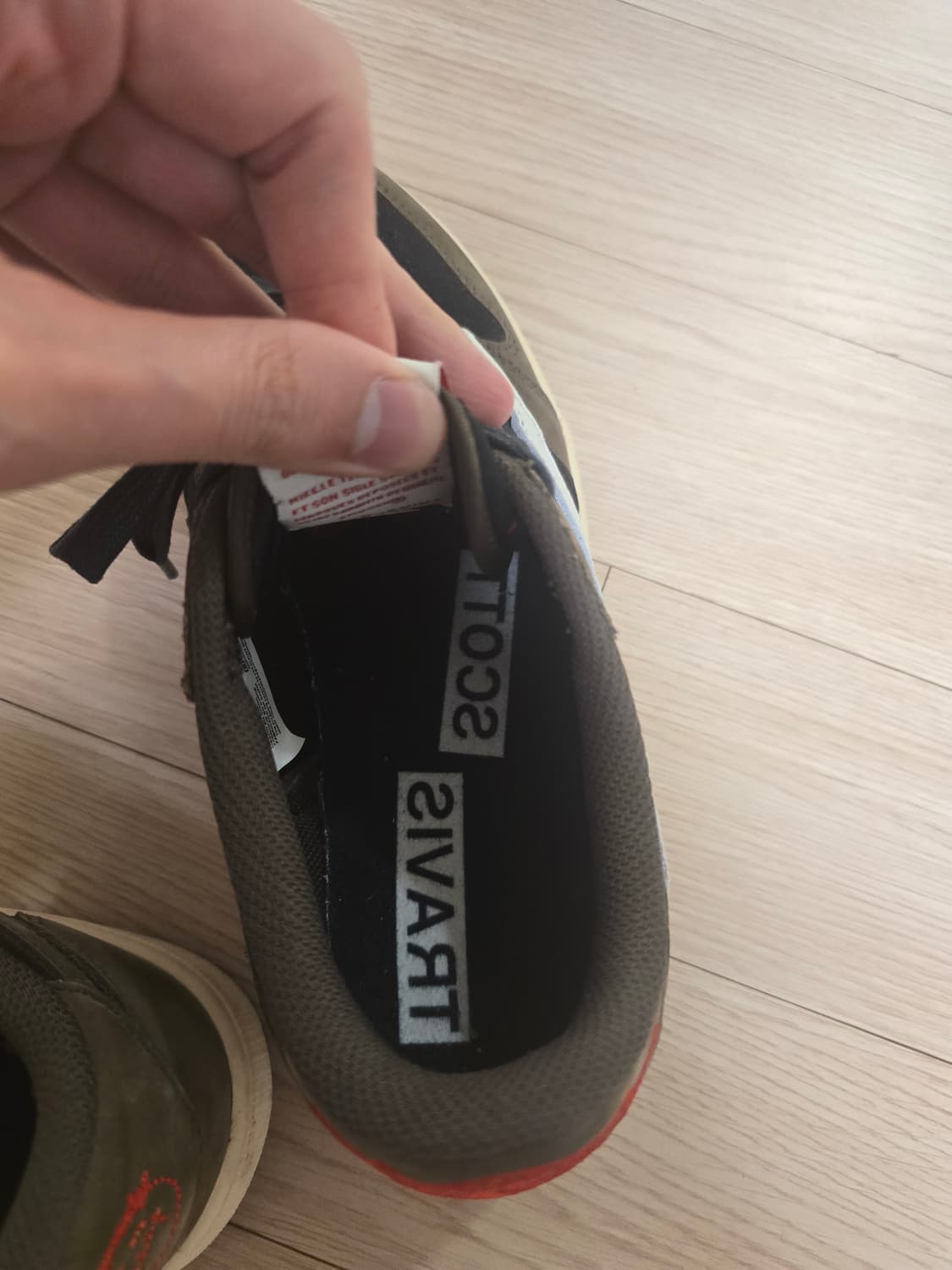 나이키 에어 조던 1 로우 트래비스 스캇 모카 7사이즈 상품이미지6