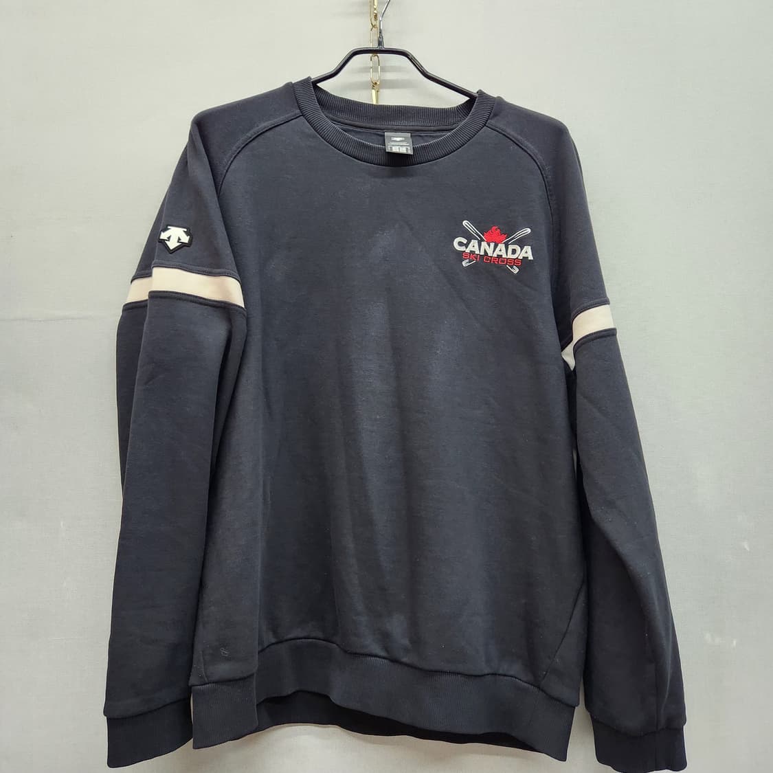 데상트 로고와펜 캐나다 스키팀로고 맨투맨 L(XL) 상품이미지1