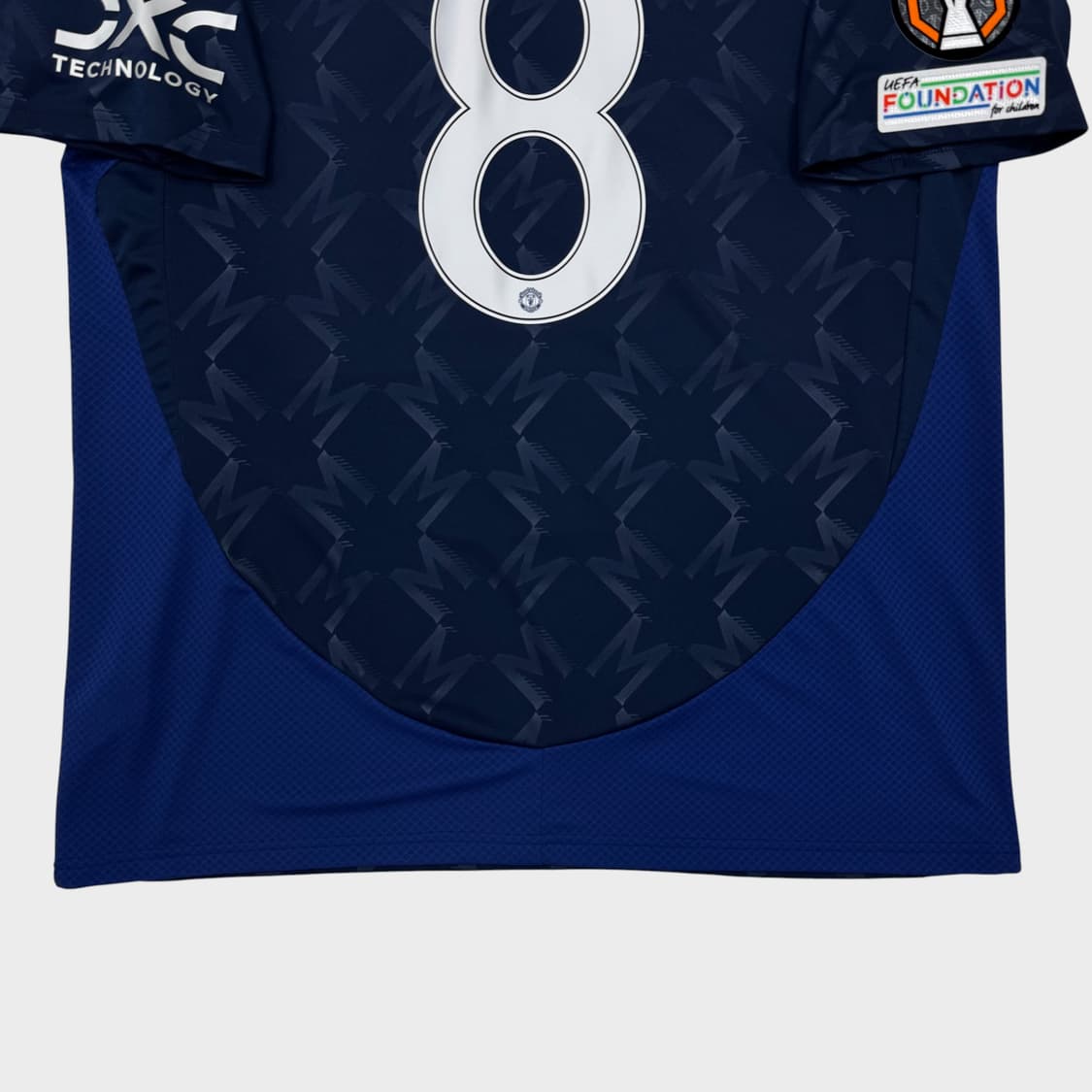 24-25 맨체스터 유나이티드 어웨이 No.8 브루노 페르난데스 상품이미지8