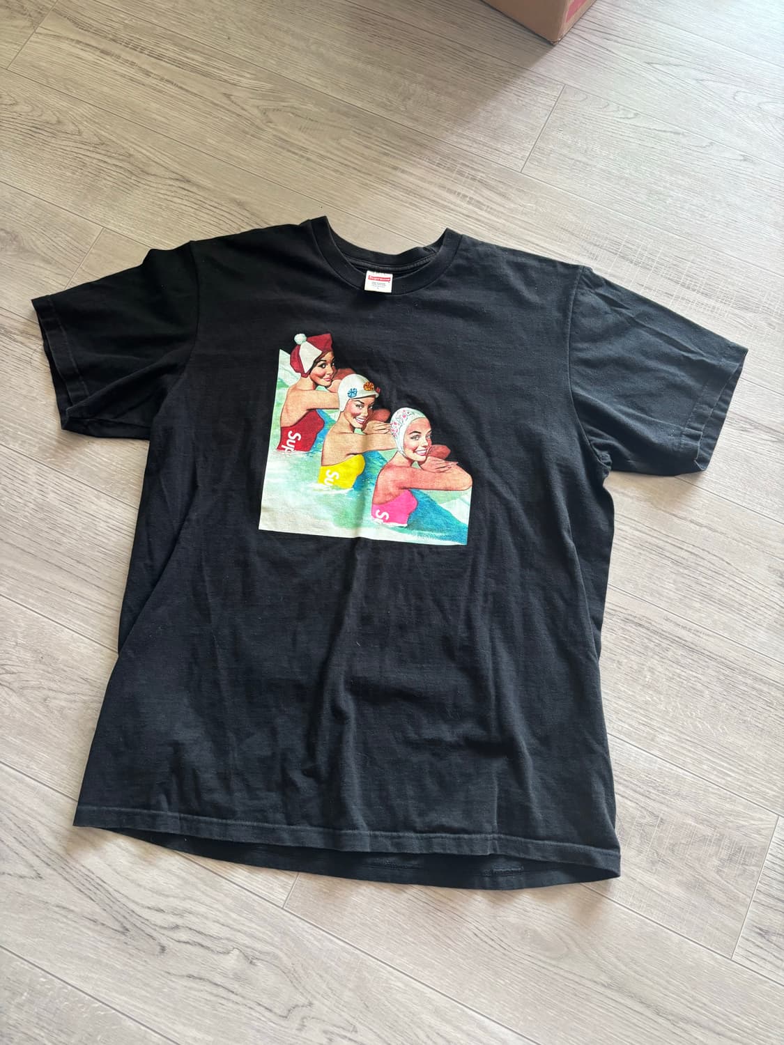 [L] 슈프림 스위머 반팔티 18ss 상품이미지1