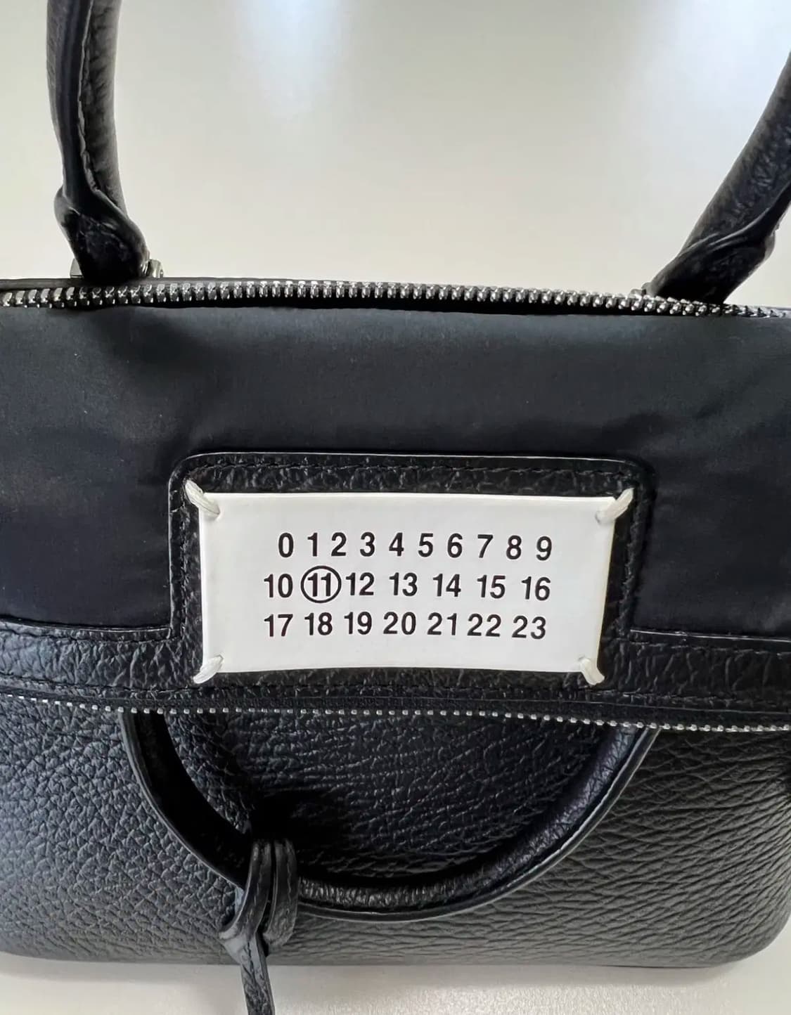 메종 마르지엘라 5AC 미니 블랙 상품이미지2