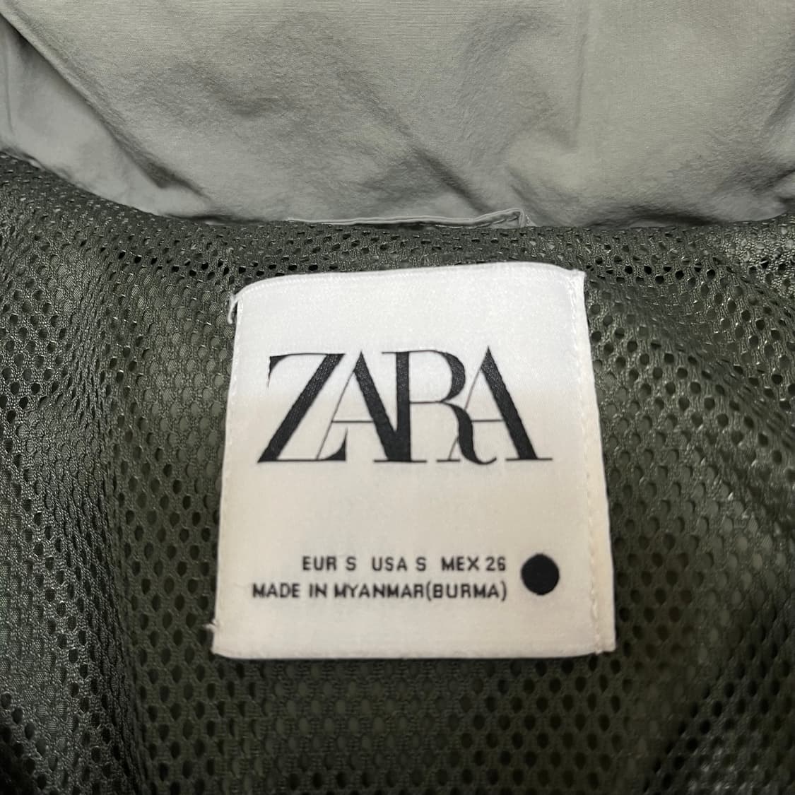 자라 스탠드넥 푸퍼 패딩 점퍼 S/90 상품이미지6