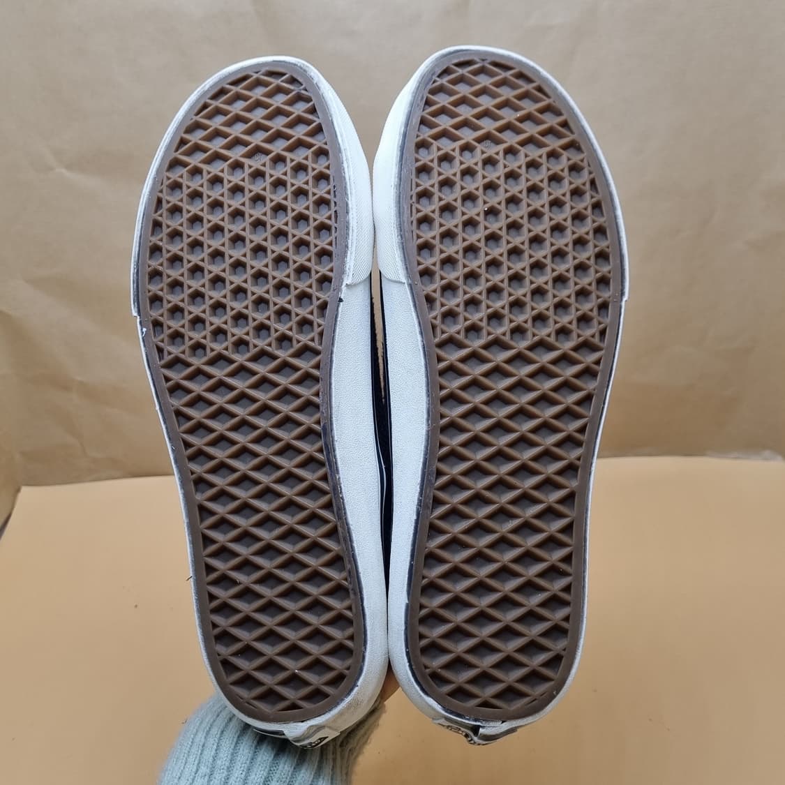 반스 블랙볼 패브릭브라운 스니커즈260. 상품이미지3