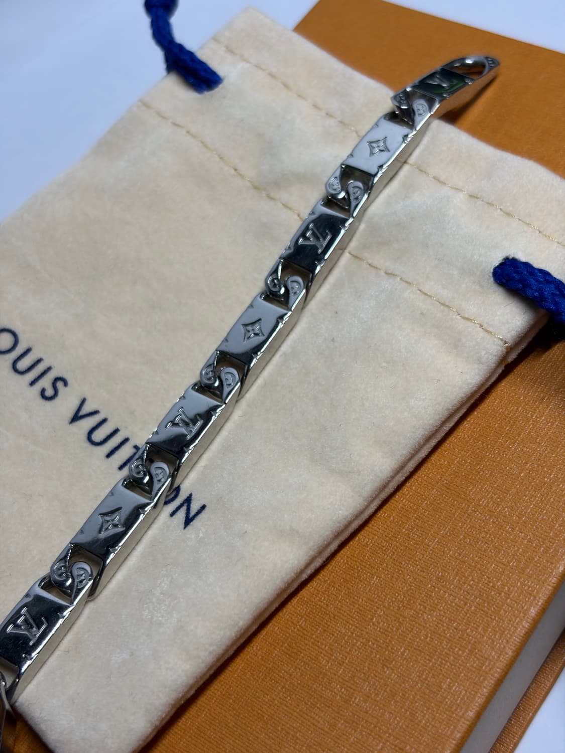 루이비통 모노그램 타이드 업 팔찌 상품이미지5