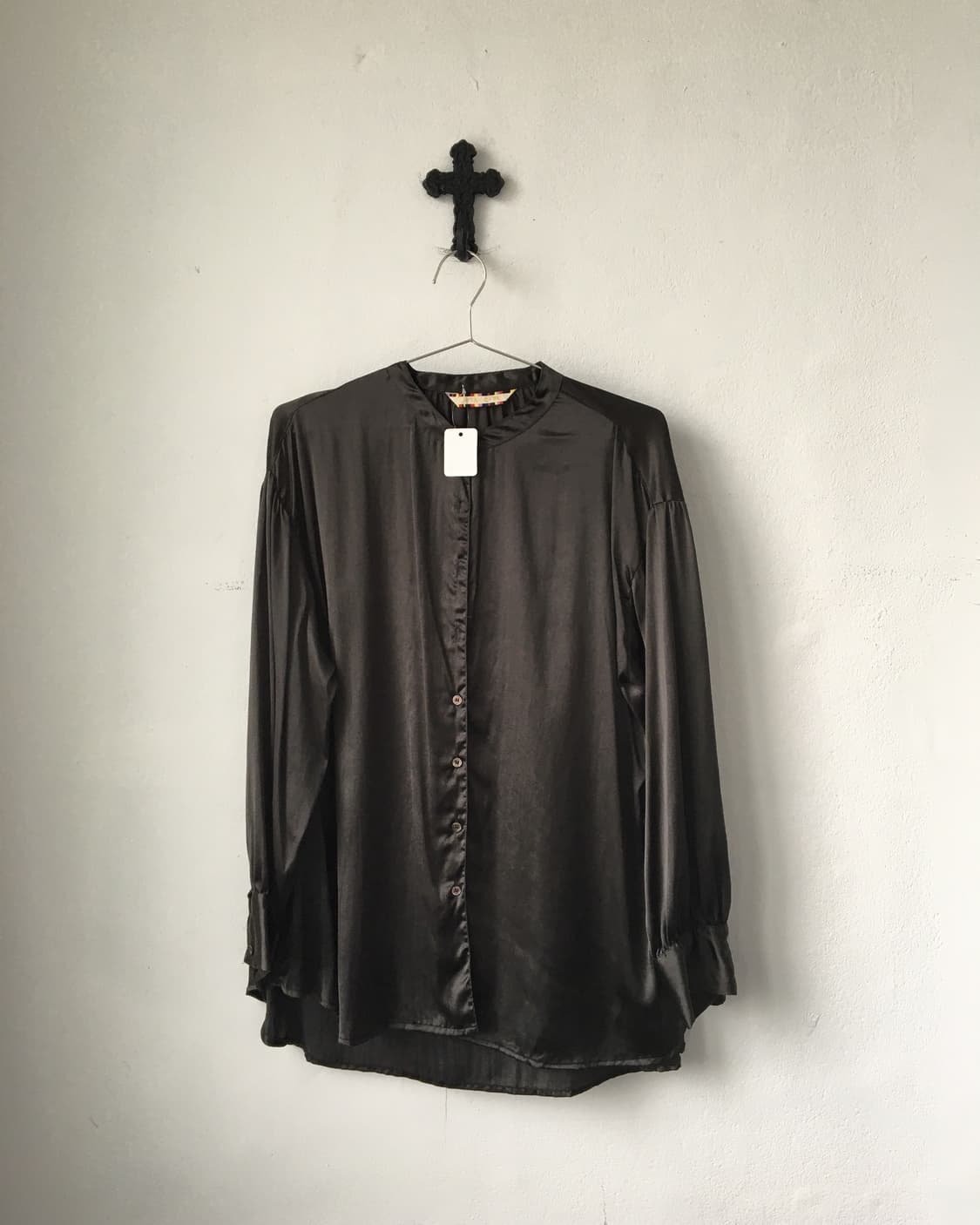 Glossy blouse 상품이미지1