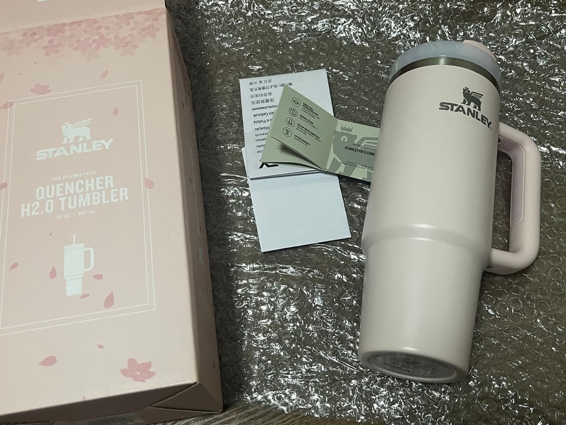 스탠리 퀜처 887ml 블룸 텀블러 상품이미지1