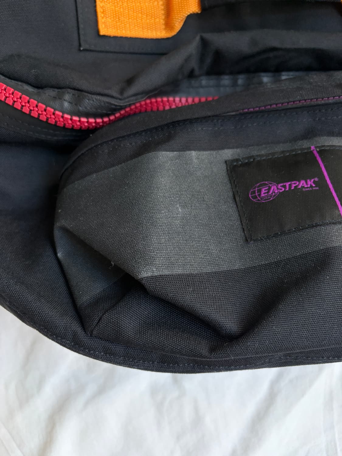 아미 x 이스트팩 슬링백 AMI x EASTPAK 크로스보디백 크로스백  상품이미지5