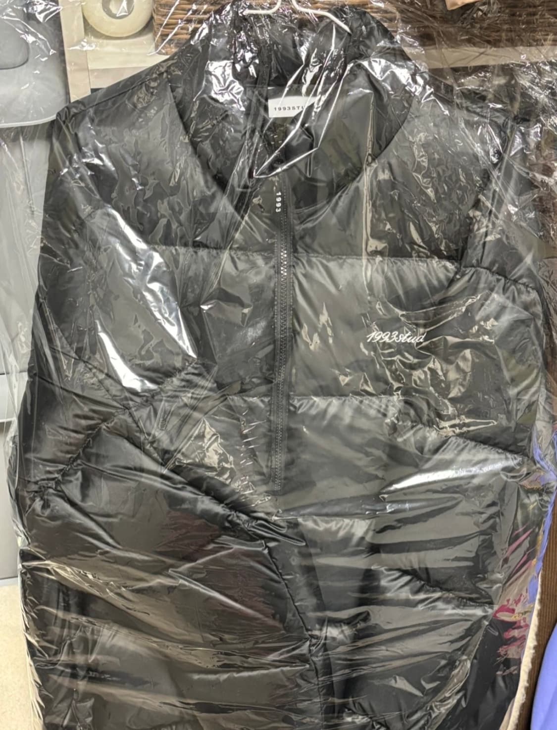 1993스튜디오 스몰로고 패딩 / 1993스튜디오 패딩 상품이미지5