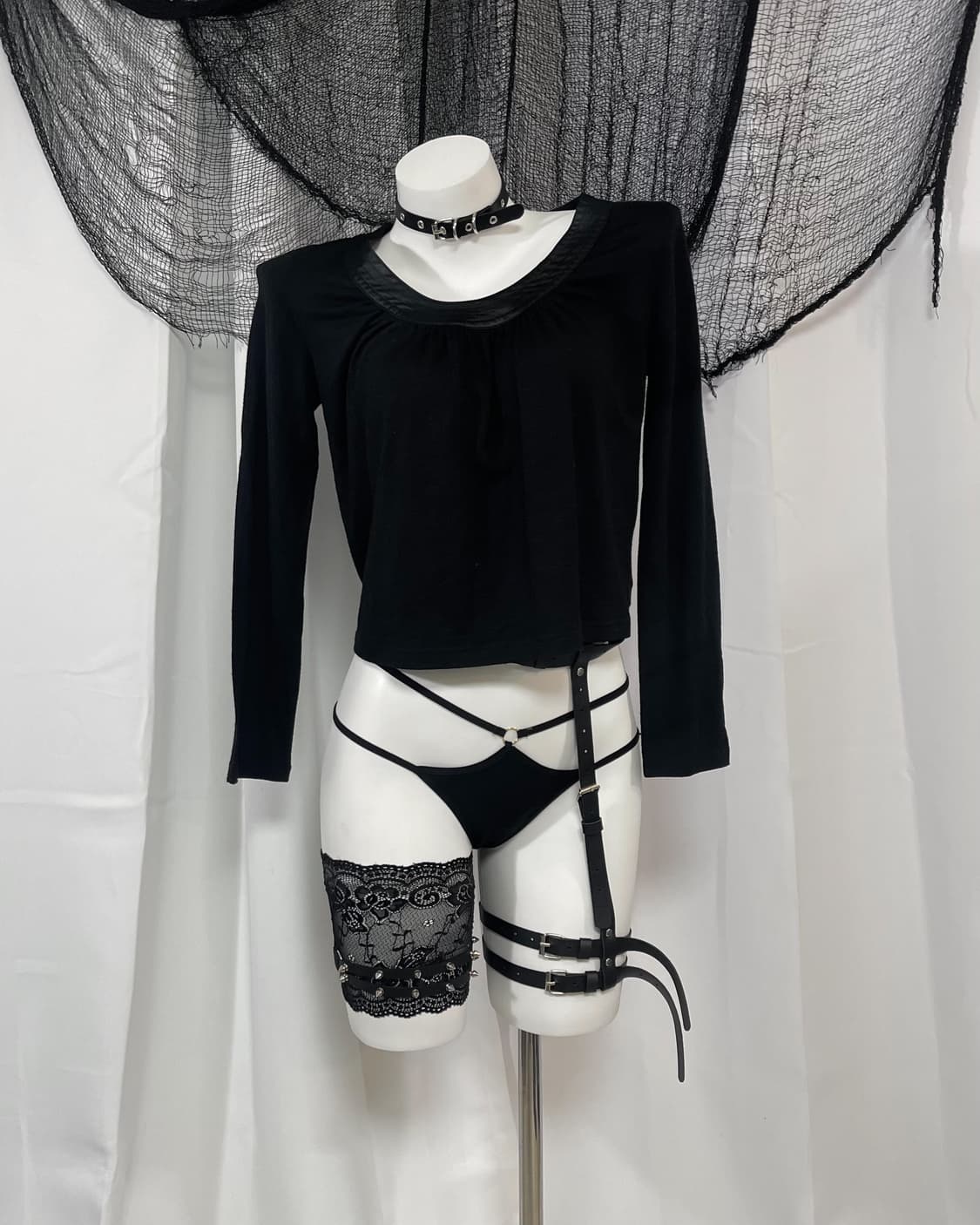 black t-shirt 상품이미지1