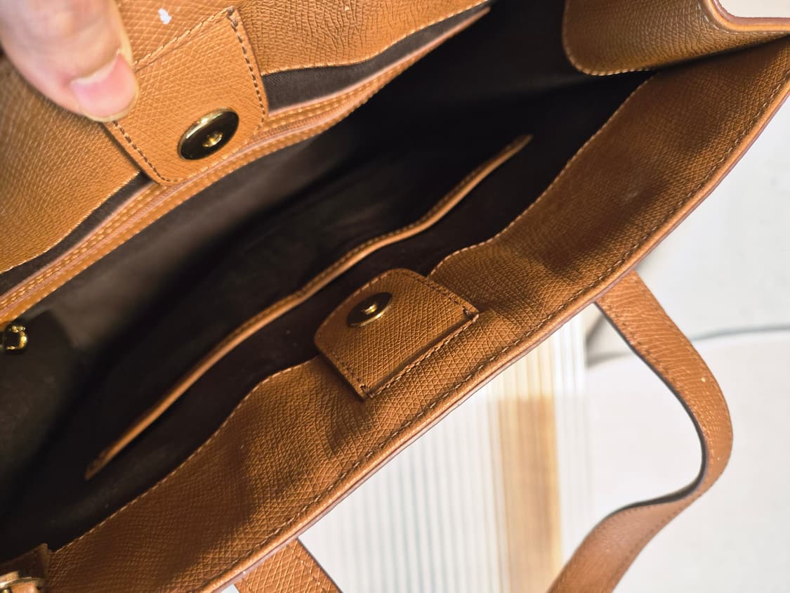 제이에스티나(J.ESTINA)의 '노이(NOI)' 모노그램 토트백 상품이미지6