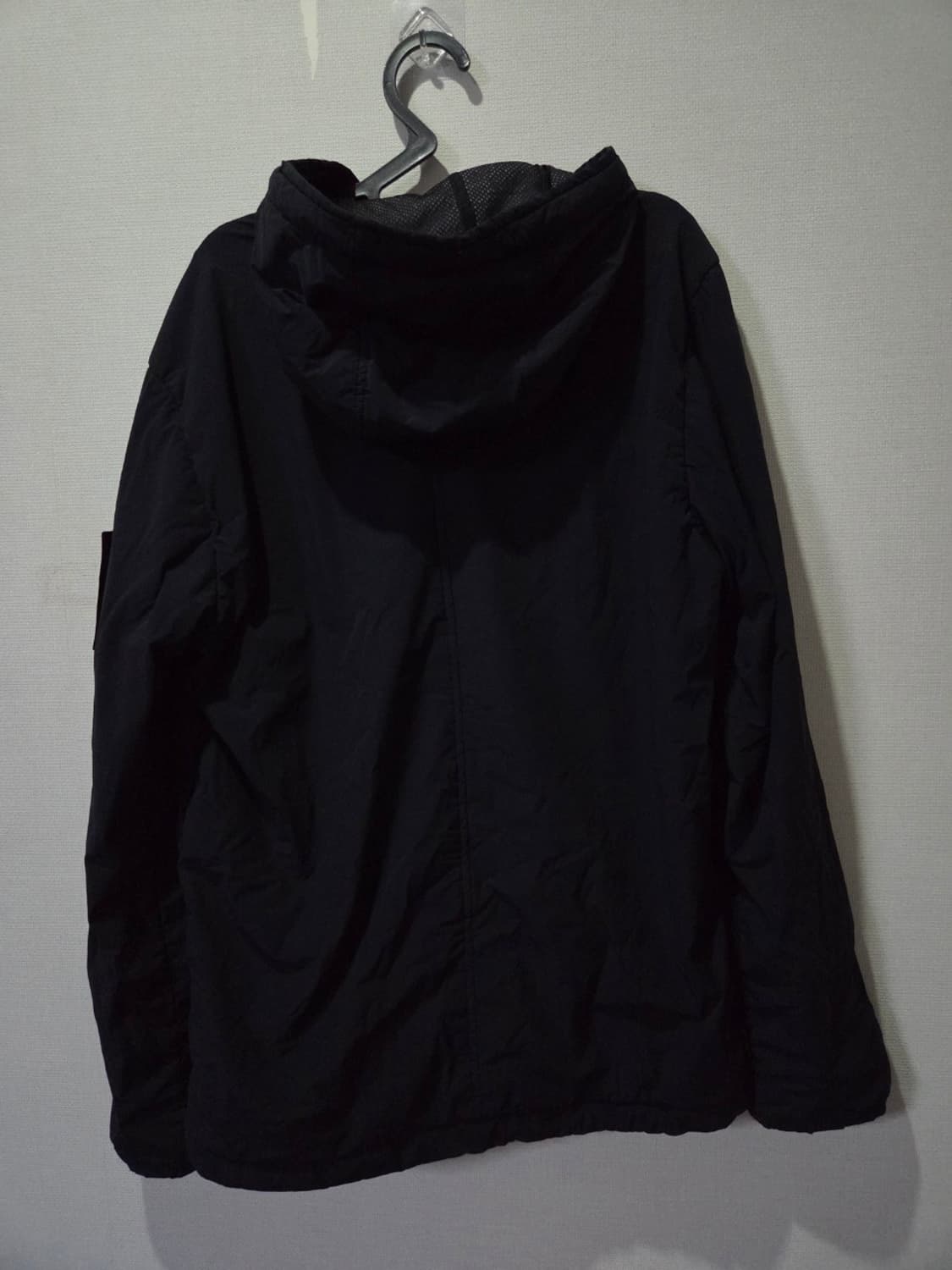 정품 스톤아일랜드 나일론 후드 바람막이 자켓 95/M 상품이미지3