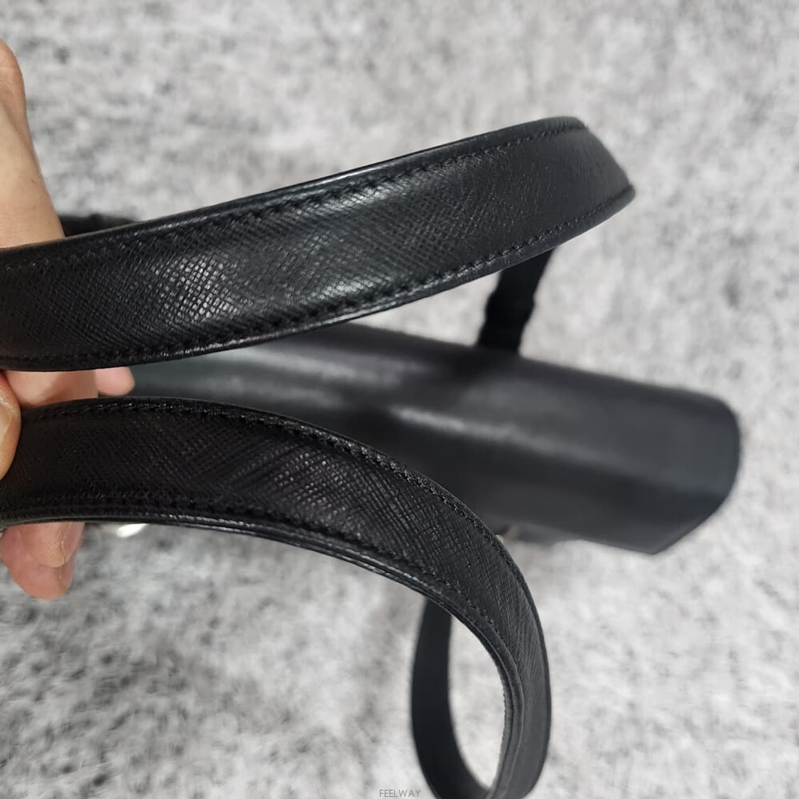 페라가모 간치니 은장 블랙 숄더백 상품이미지7