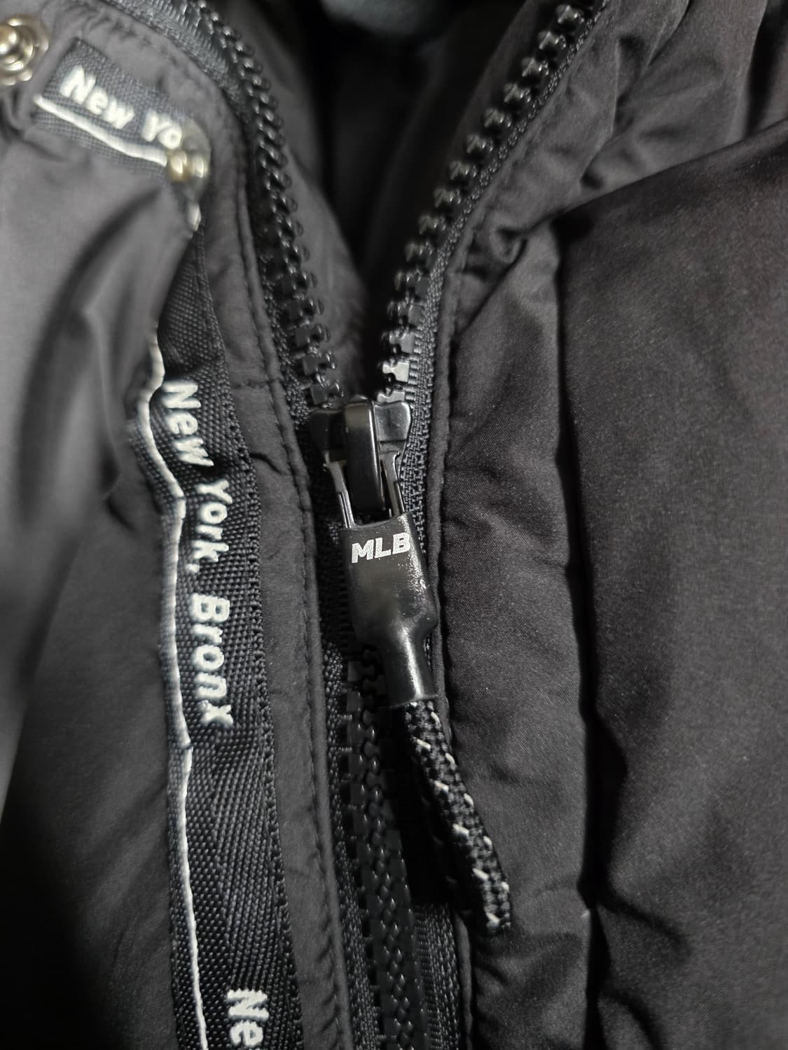 MLB 뉴욕 양키스 빅로고  덕다운 롱패딩. 싸이즈105. 남자 상품이미지8