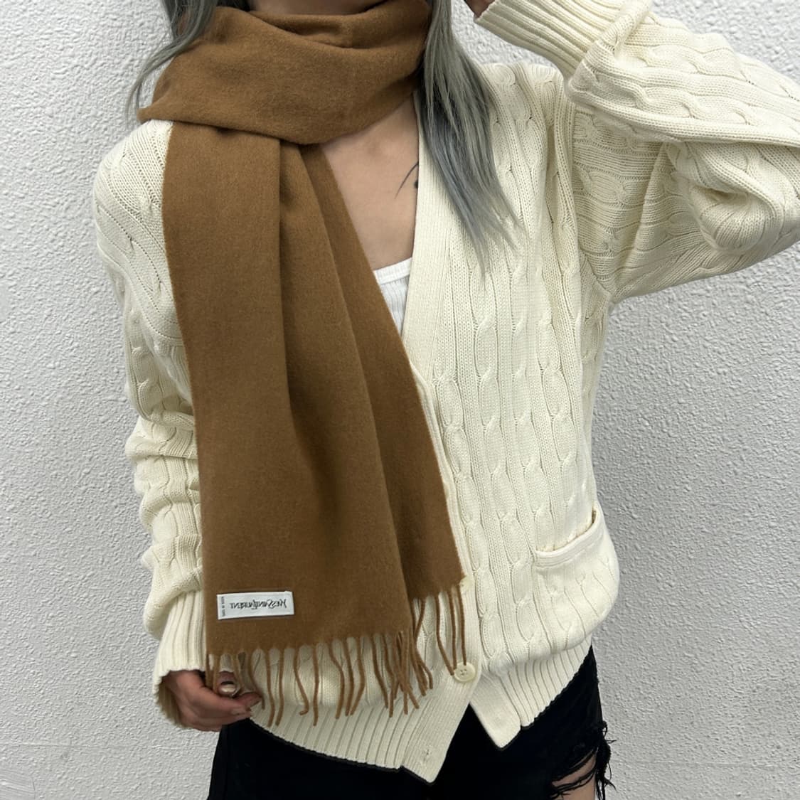  입생로랑 자수로고 베이지 머플러 상품이미지2