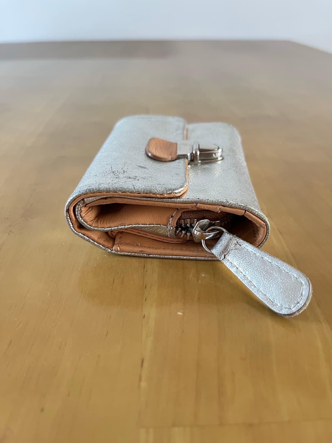 파리에서 구입한 지갑 acote 실버 천연가죽 상품이미지2