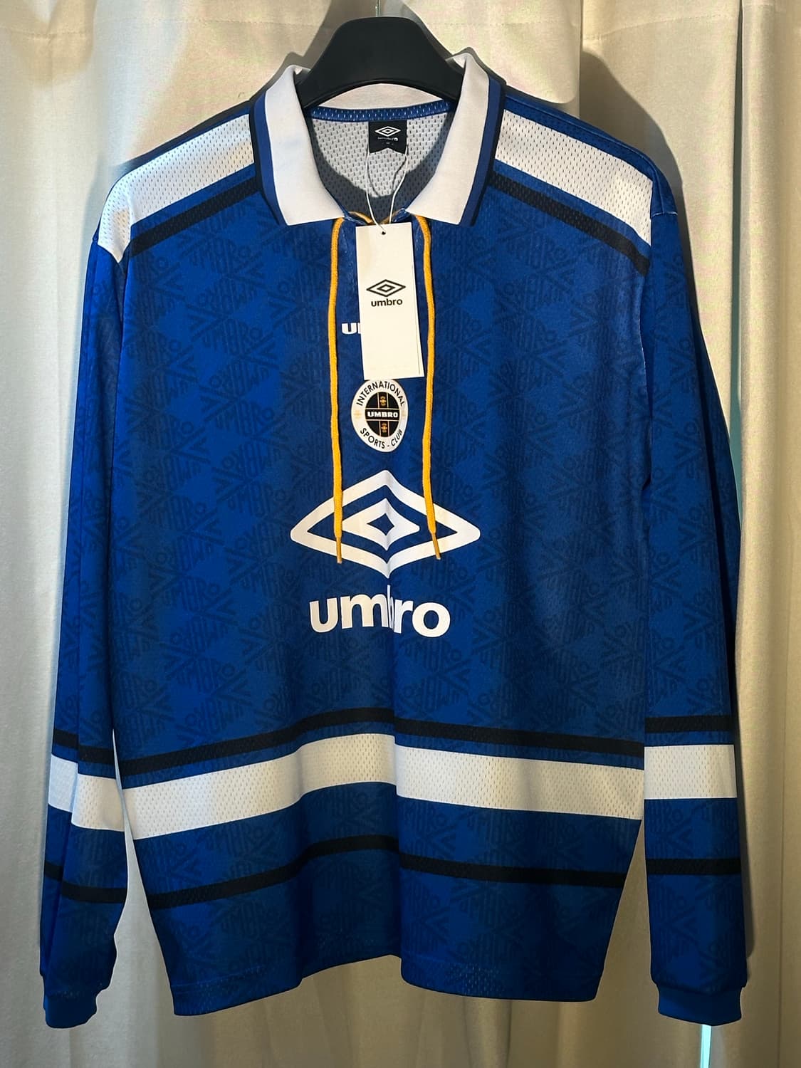 엄브로_레이스업 메쉬 긴팔 티셔츠 XL 상품이미지1