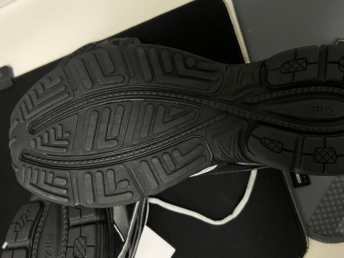 휠라 인터런 블랙실버 운동화 260 상품이미지3