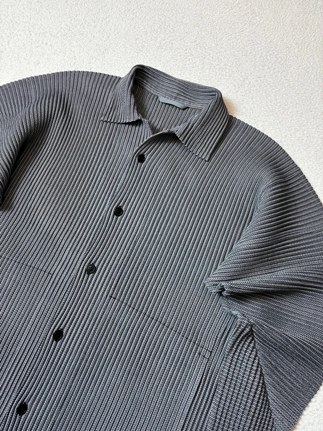 이세이미야케 옴므 23ss 플리츠 셔츠 PN7625 상품이미지2